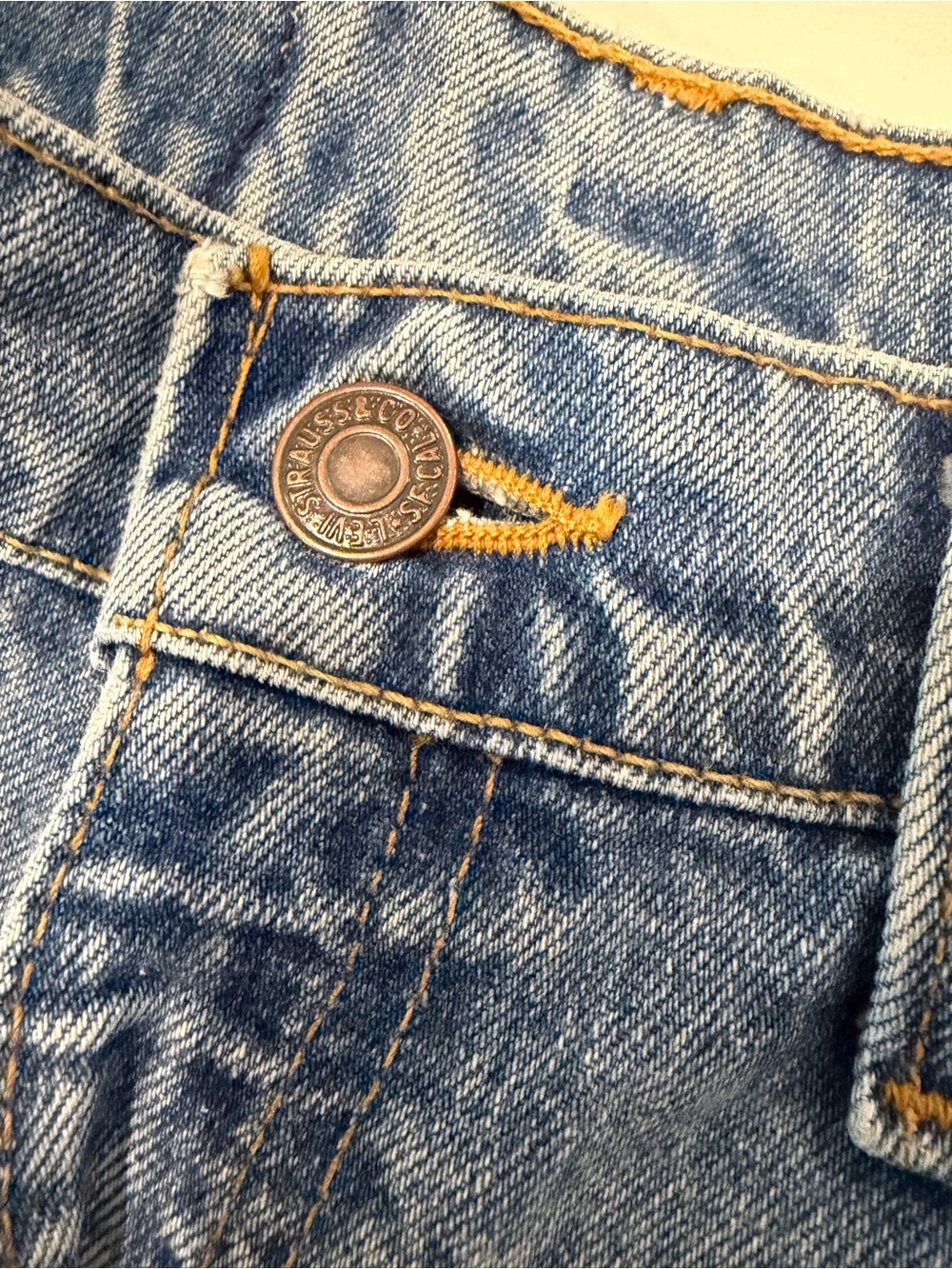 Levi’s 505 - Picture 3 of 8